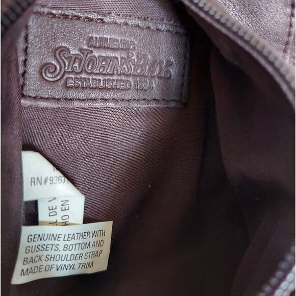 St. Johns Bay Vintage Brown Pebbled Leather Sling, Shoulder Backpack Bag - Picture 3 of 7